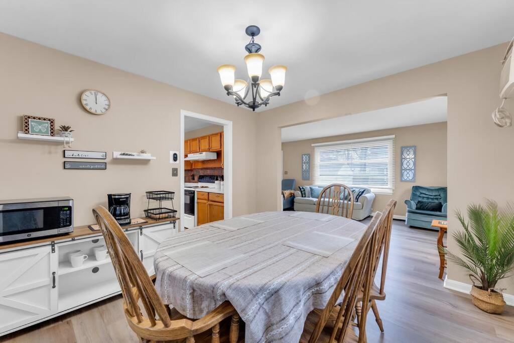 Central Falls Hideaway Cuyahoga Falls Dış mekan fotoğraf