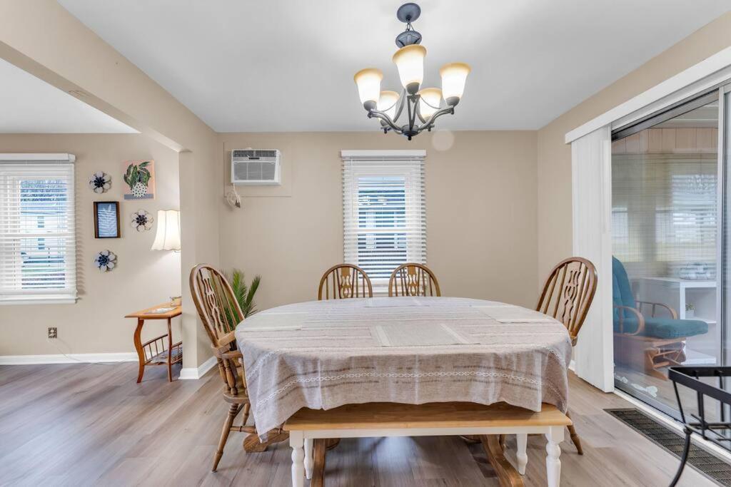 Central Falls Hideaway Cuyahoga Falls Dış mekan fotoğraf