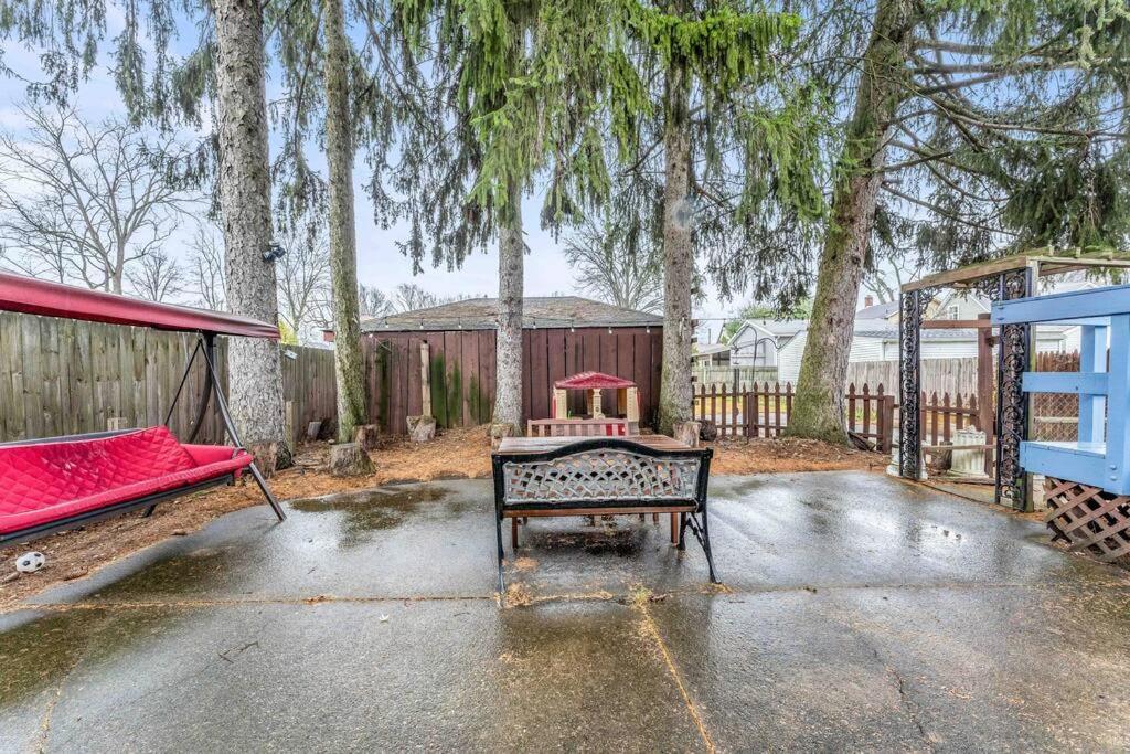 Central Falls Hideaway Cuyahoga Falls Dış mekan fotoğraf