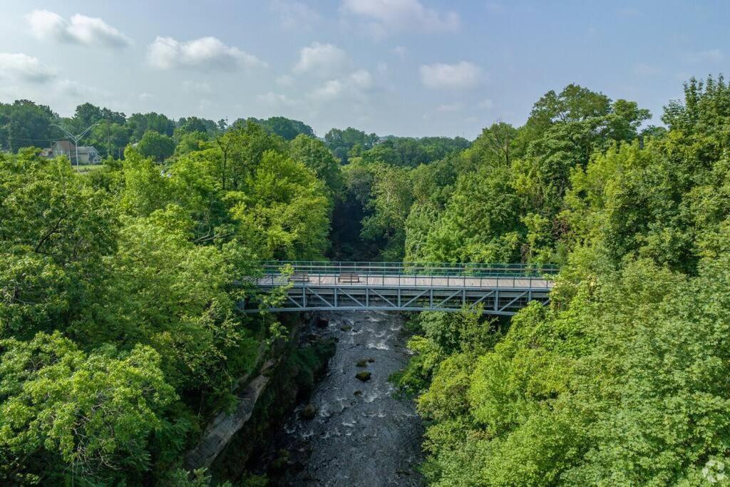 Central Falls Hideaway Cuyahoga Falls Dış mekan fotoğraf